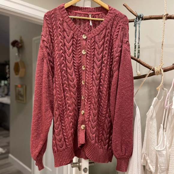 SOLD!! Free people Oversized Cable Knit Cardigan XL - Picture 4 of 7